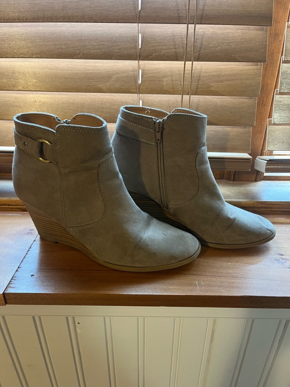 Stylish Women's Ankle Wedge Booties - Taupe